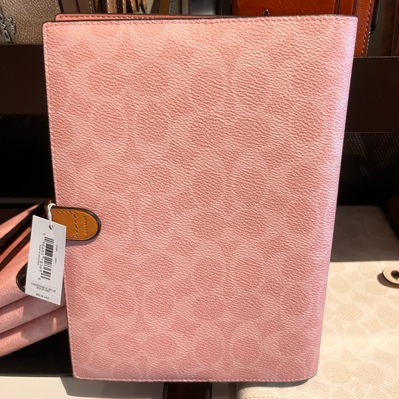 New Coach Notebook In Powder Pink 2026 - Picture 4 of 5